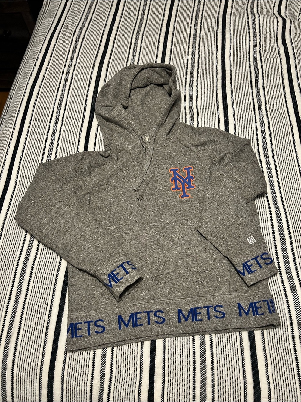 Gray New York Mets Pullover Hoodie with Embroidered Logo
